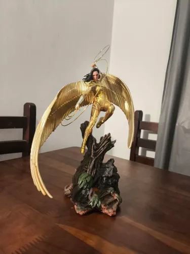 Mulher Maravilha Wonder Woman Deluxe 1/10 WW84 - Iron Studios (Open Box / Estado de Novo)