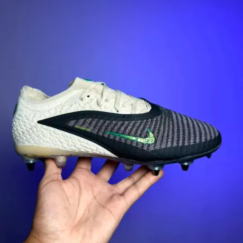 CHUTEIRA NIKE PHANTOM GX6 TRAVA MISTA (removível)