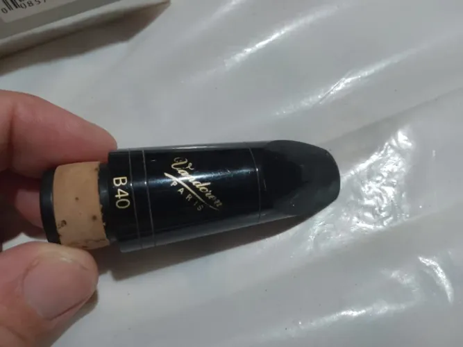 Boquilha Vandoren B40 para Requinta