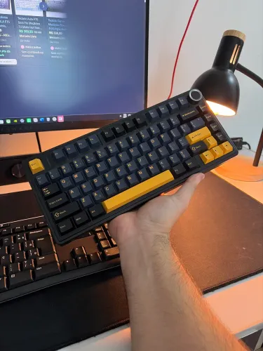 Teclado Gamer Aula F75