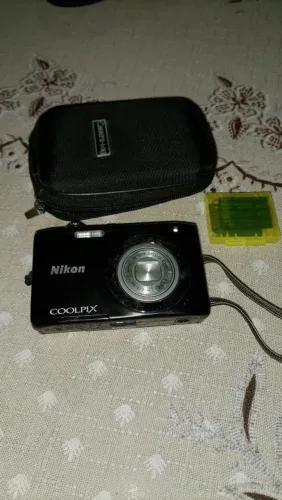 VENDO CÂMERA DIGITAL NIKON