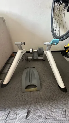 Rolo de treino Tacx Smart
