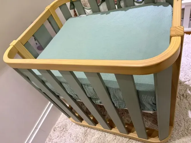Mini Berço_Cosi lindo e novinho com 2 colchões (Mais baixo e mais alto) para as fases