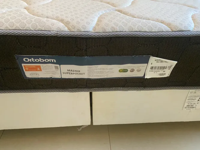 Cama box super king + cabeceira estofada luxo