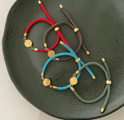 Pulseira medalha de São Bento