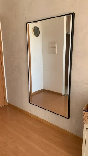 Espelho com moldura