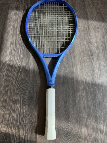 Yonex Ezone 100