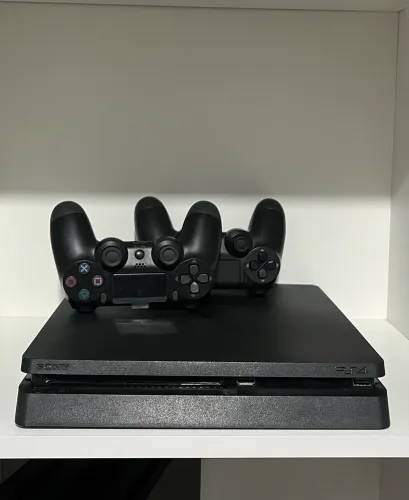 Ps4 Slim Apenas Digital + 2 Controles - Usado