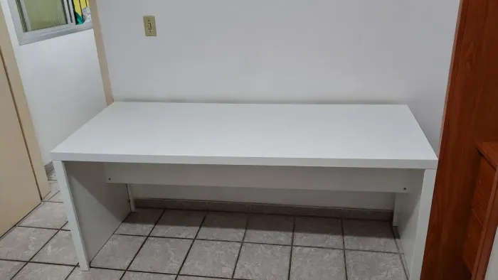 Escrivaninha 190x60cm