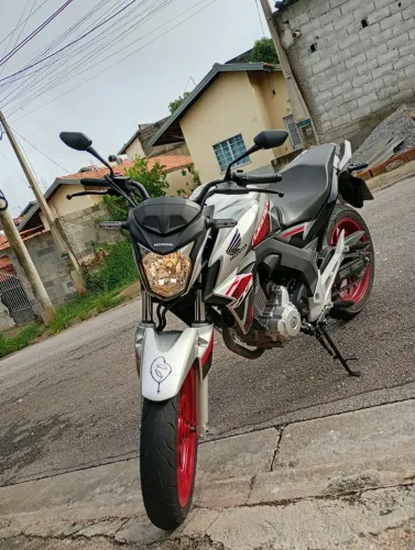 Moto Twister 250cbs