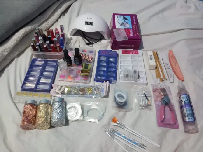Vende-se Matérias de alongamentos de unhas