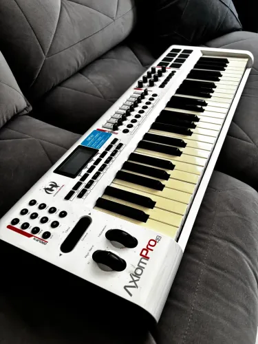 Controlador M Audio Axiom Pro (Usado)