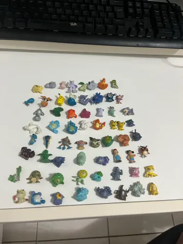 Brinquedos raros colecionáveis Pokémon
