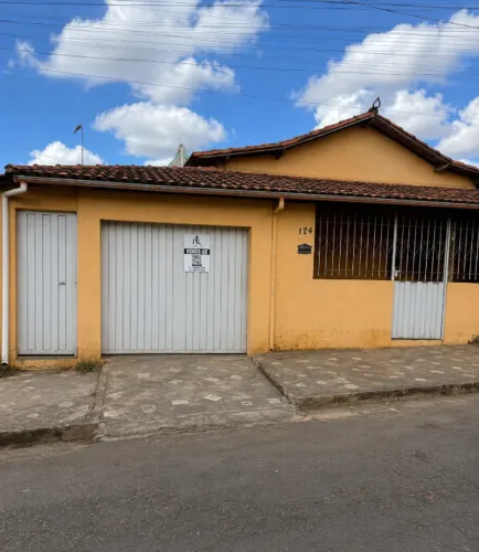 Casa à Venda - 3 quartos - Santa Luzia