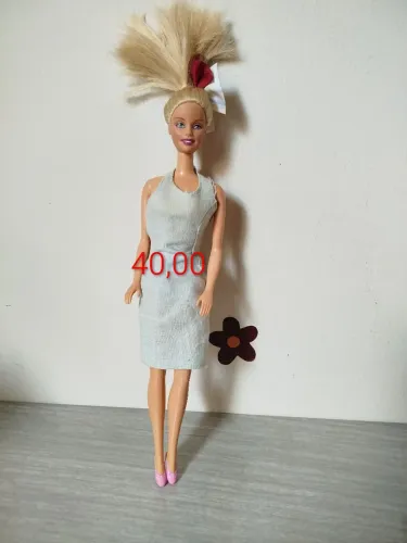 Boneca Barbie sapatilha rosa