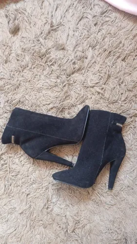 Bota ankle boot Colcci tamanho(38)75,00