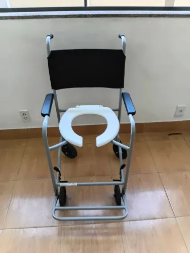 CADEIRA HIGIÊNICA