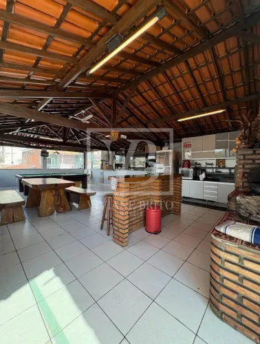 CASA DE ALTO PADRÃO EM CONTAGEM 350m², ÁREA GOURMET, SPA E 3 VAGAS BAIRRO JK