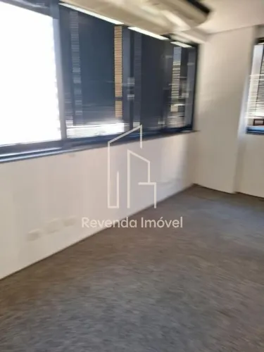 Sala Comercial à Venda em Indianópolis, São Paulo