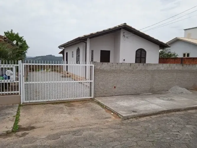 Casa de alvenaria com 3 quartos (parcelo em 10x sem juros)