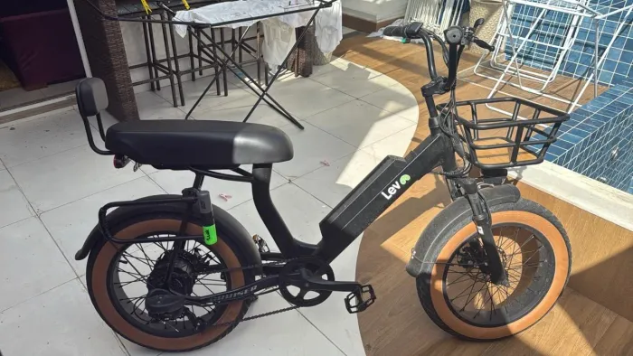 Bike elétrica Lev , usada 4x apenas.