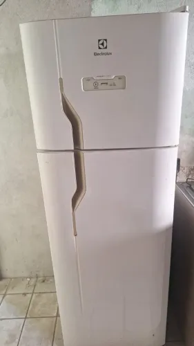 Geladeira Electrolux funcionando