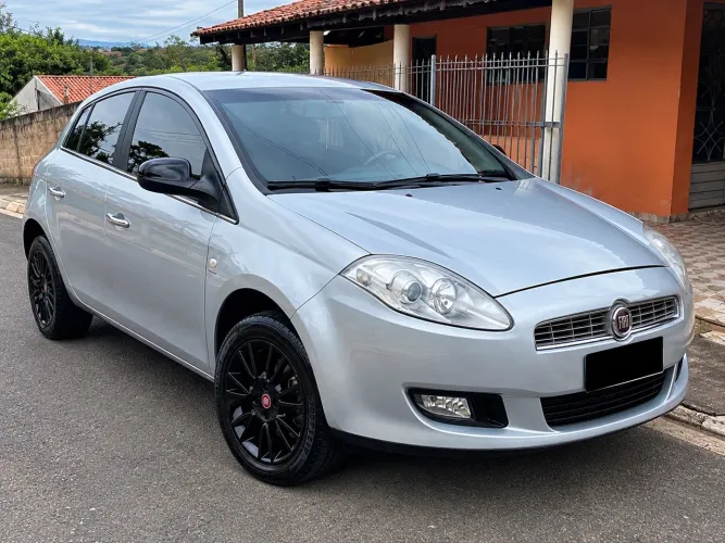 Fiat Bravo Essence Dualogic 1.8 Flex 16V 5P 2013
