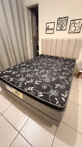 Vendo cama de casal 