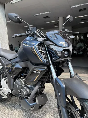 FZ15 - SEM ENTRADA - A VISTA NAO PERCO NEGOCIO - ACEITO SUA USADA NA TROCA - CARTÃO ATÉ 21