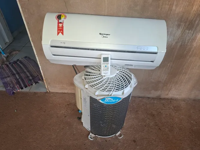 AR CONDICIONADO 9 MIL BTU