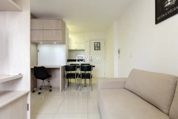 STUDIO MOBILIADO , SERVICO DE CAMAREIRA LIMPEZA E FAXINA SEMANAL ,WIFI , PISCINA RAIA AQUE
