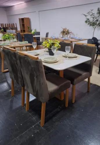 Mesa de Jantar elegante com mesa de 4 cadeiras