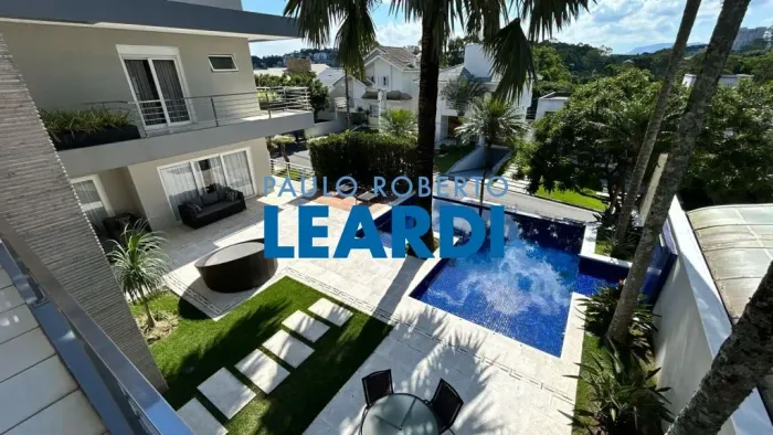 CASA EM CONDOMÍNIO - CONDOMÍNIO ARUJÁ 5 - SP