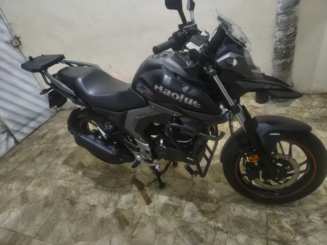 Moto impecável para pessoas exigentes