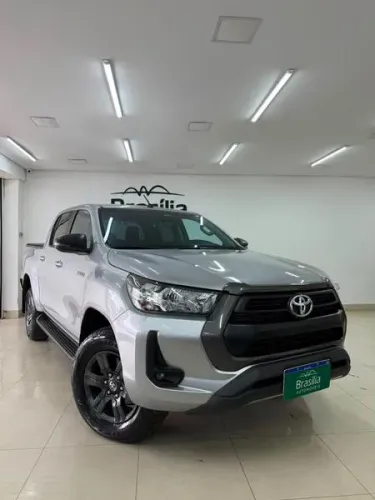 Toyota Hilux CD SR 4X4 2.8 TDI Diesel Aut. 2025