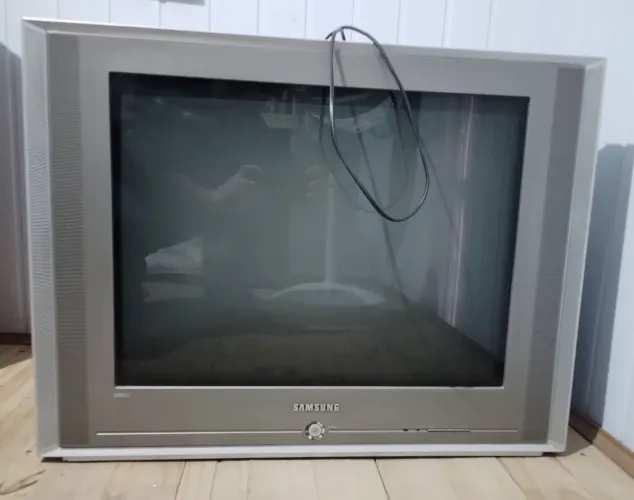 Tv de Tubo Samsung 29" (Não Funciona)