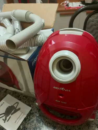 Aspirador de pó Britânia na caixa