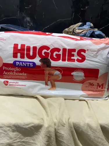  Fralda M nova e lacrada - Huggies