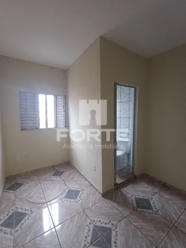 ALUGO excelente kitnet no jardim Modelo em Mogi das Cruzes, com 01 dormitório sendo suíte.