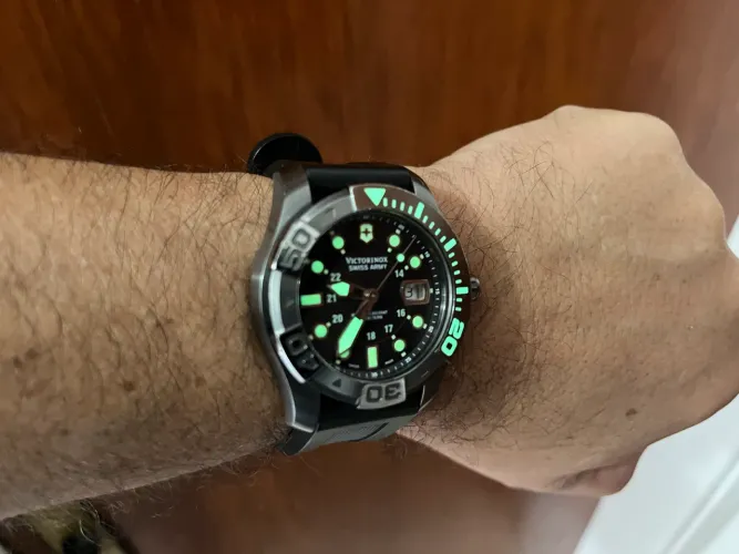 Relógio Victorinox Dive Master 500 quartz