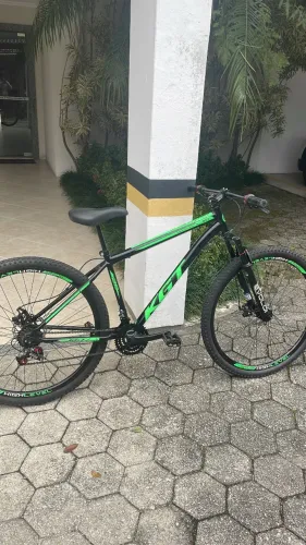 Bicicleta KGT Aro 29, 2 meses de uso + cubo traseiro extra.