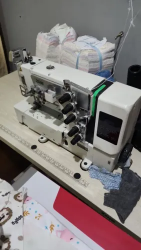 Máquina de Costurar