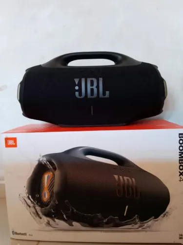 BOMBOX 4