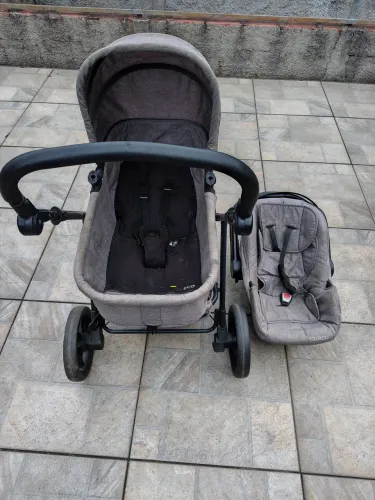 Carrinho de bebê Moisés,com colchão + bebê conforto com base