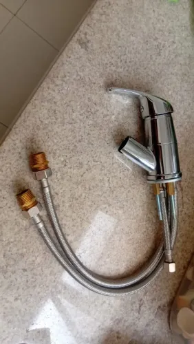 Torneira Monocomando para Pia de Cozinha Bica Média Cromada Mano Nerea