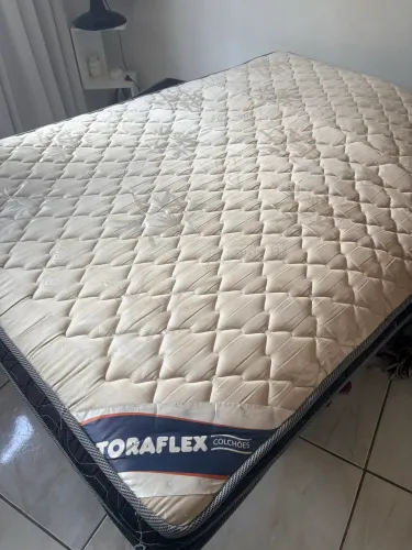 Cama Box Casal + Colchão Toraflex Premier - Muito conservados