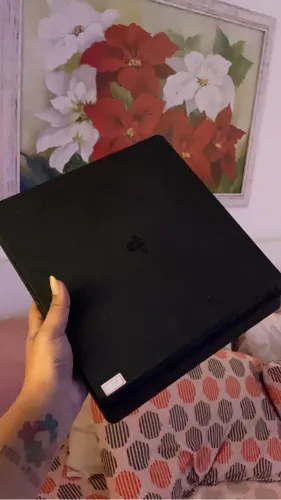 PS4 slim na 13:02 versão de sistema