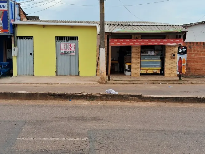 Casa com ponto comercial