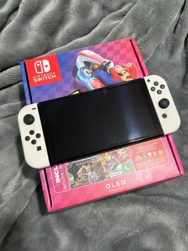 Nintendo Switch OLED - Excelente Estado | Na Garantia | Completo + MicroSD SanDisk 256 GB