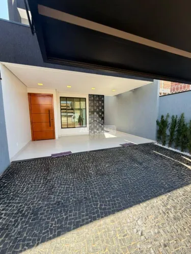 CASA - 3 QUARTOS, SUÍTE MASTER - 304 NORTE